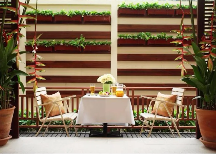 Rose Hotel